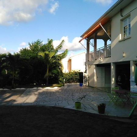Studio avec wifi a Riviere Salee a 3 km de la plage Exterior foto